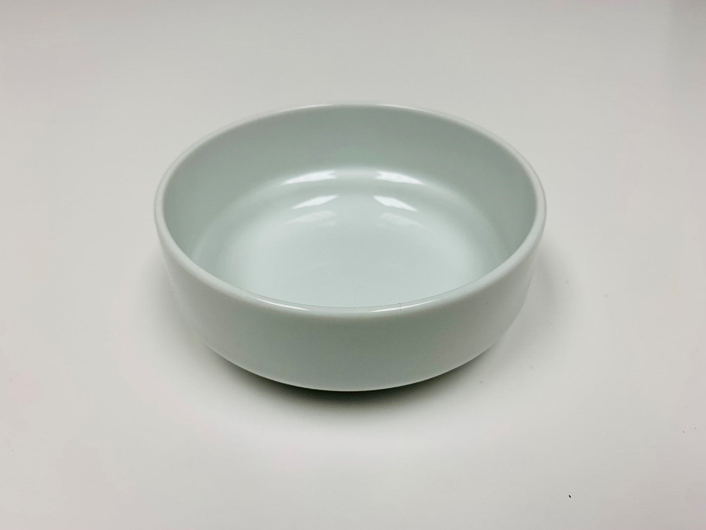 RSBCW-308 - Porcelain 8oz Wide Flat Bottom White Retherma Soup Bowl