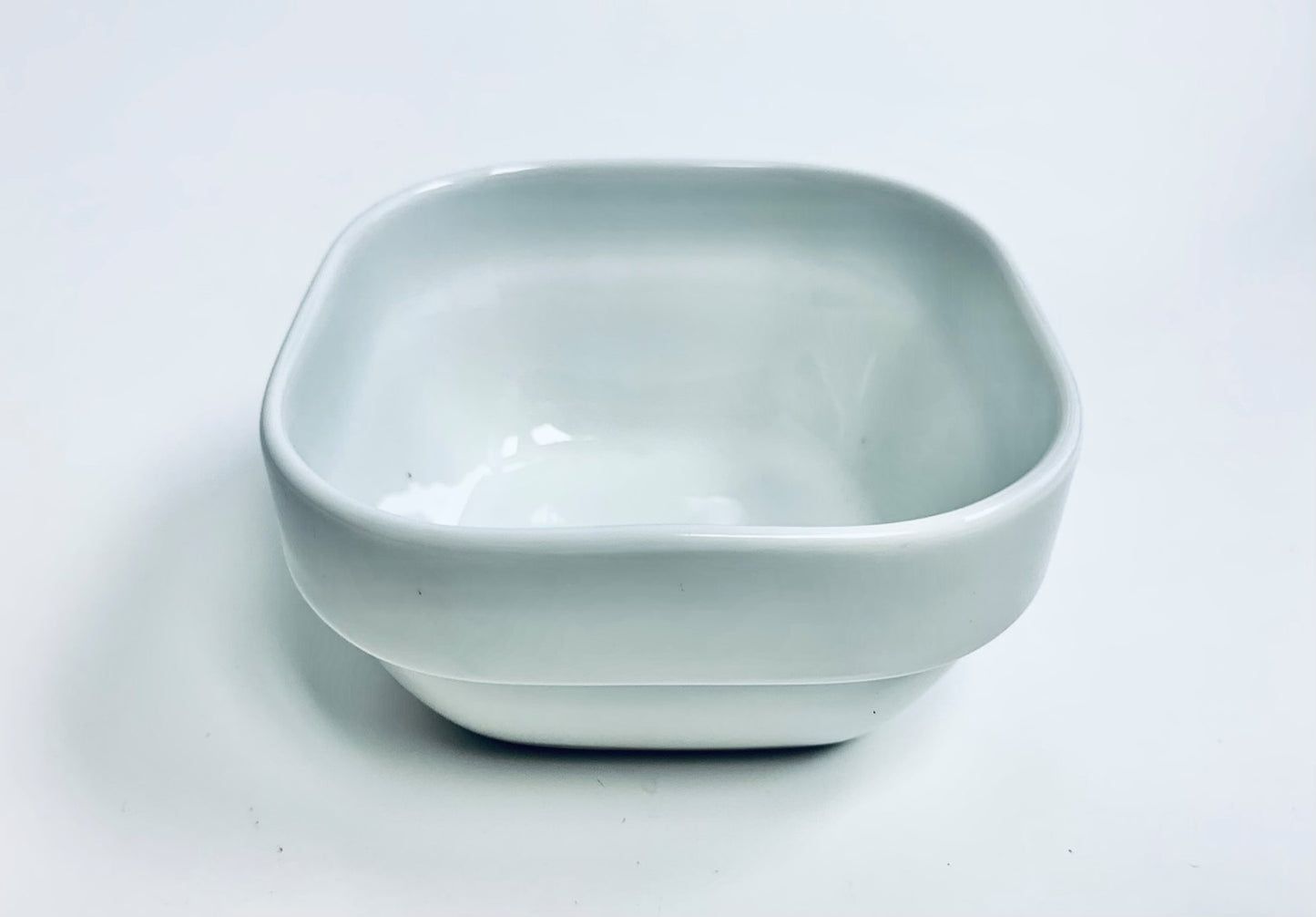 V334 - Porcelain Square White Desert Bowl