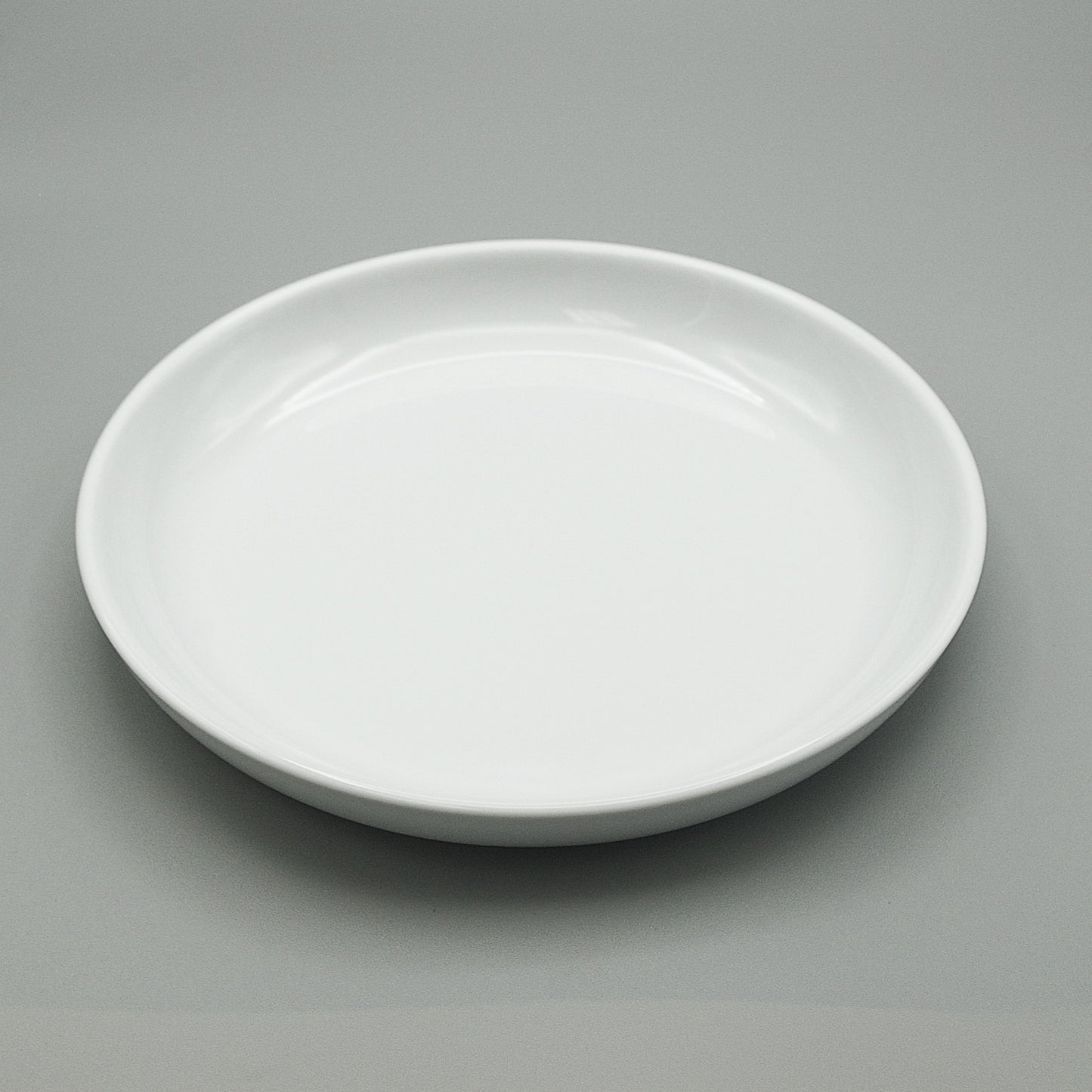 V369 - Porcelain 7.75" Flat Bottom White Plate